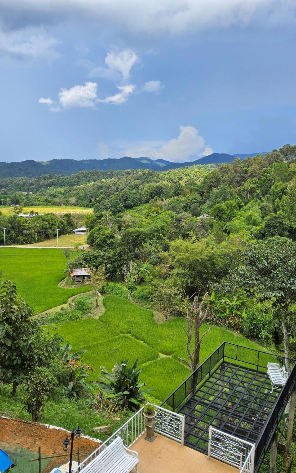 Balmy Hideout Cafe & Homestay Ban Huai Kaeo Екстериор снимка