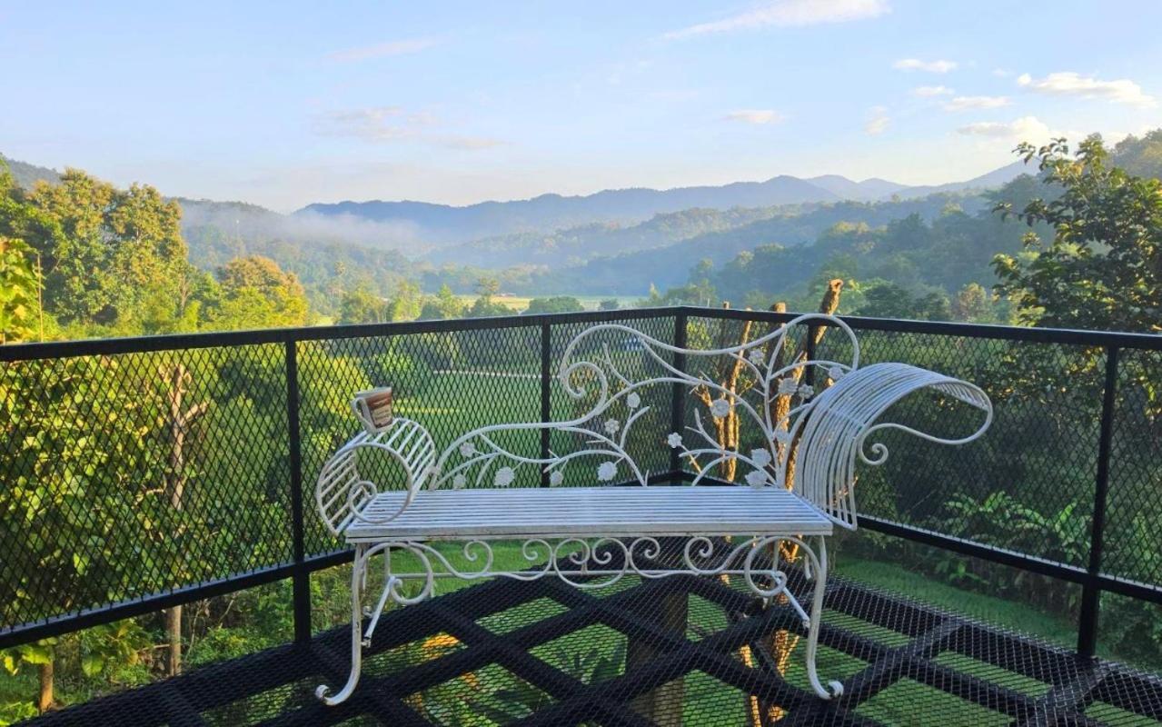 Balmy Hideout Cafe & Homestay Ban Huai Kaeo Екстериор снимка