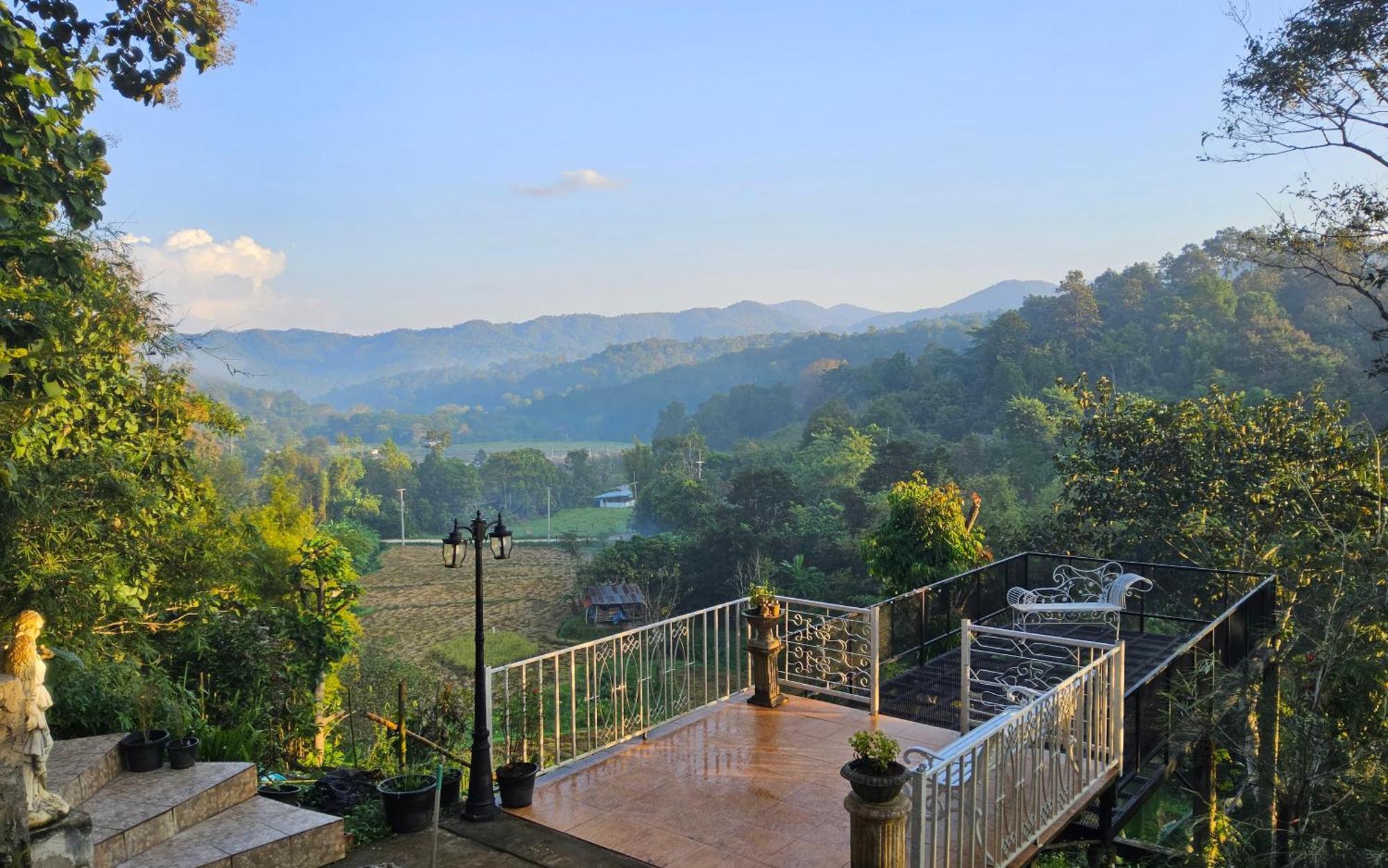 Balmy Hideout Cafe & Homestay Ban Huai Kaeo Екстериор снимка